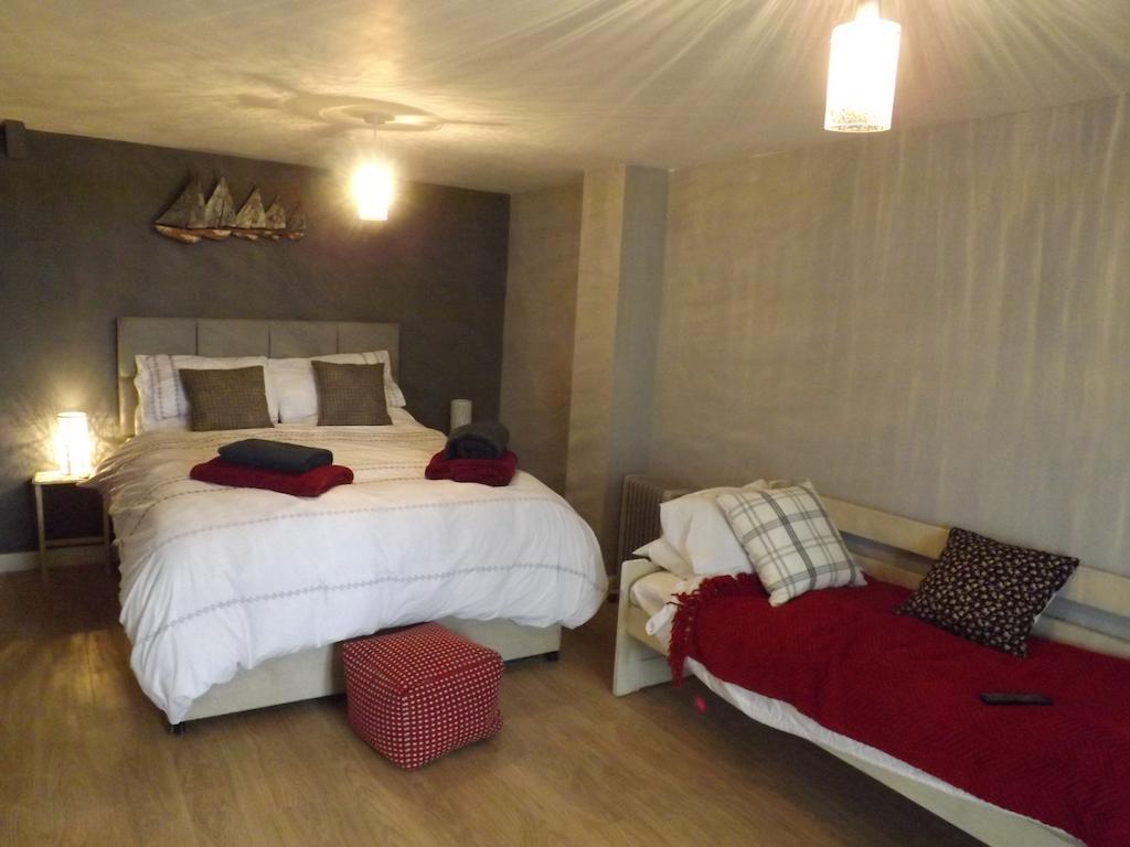 نيو كي The Swallows Guest House المظهر الخارجي الصورة